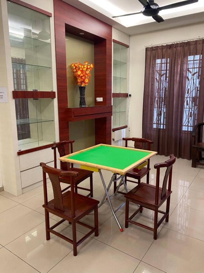 Villa Near Spice Arena 4Br 24Pax With Ktv Pool Table And Kids Swimming Pool บายันเลอปาส ภายนอก รูปภาพ